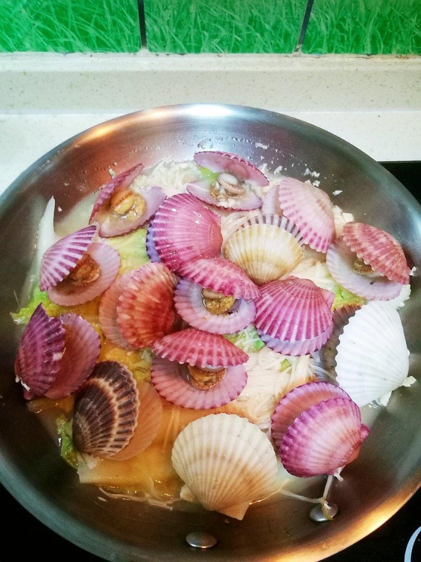 蒜蓉白菜金针焖扇贝