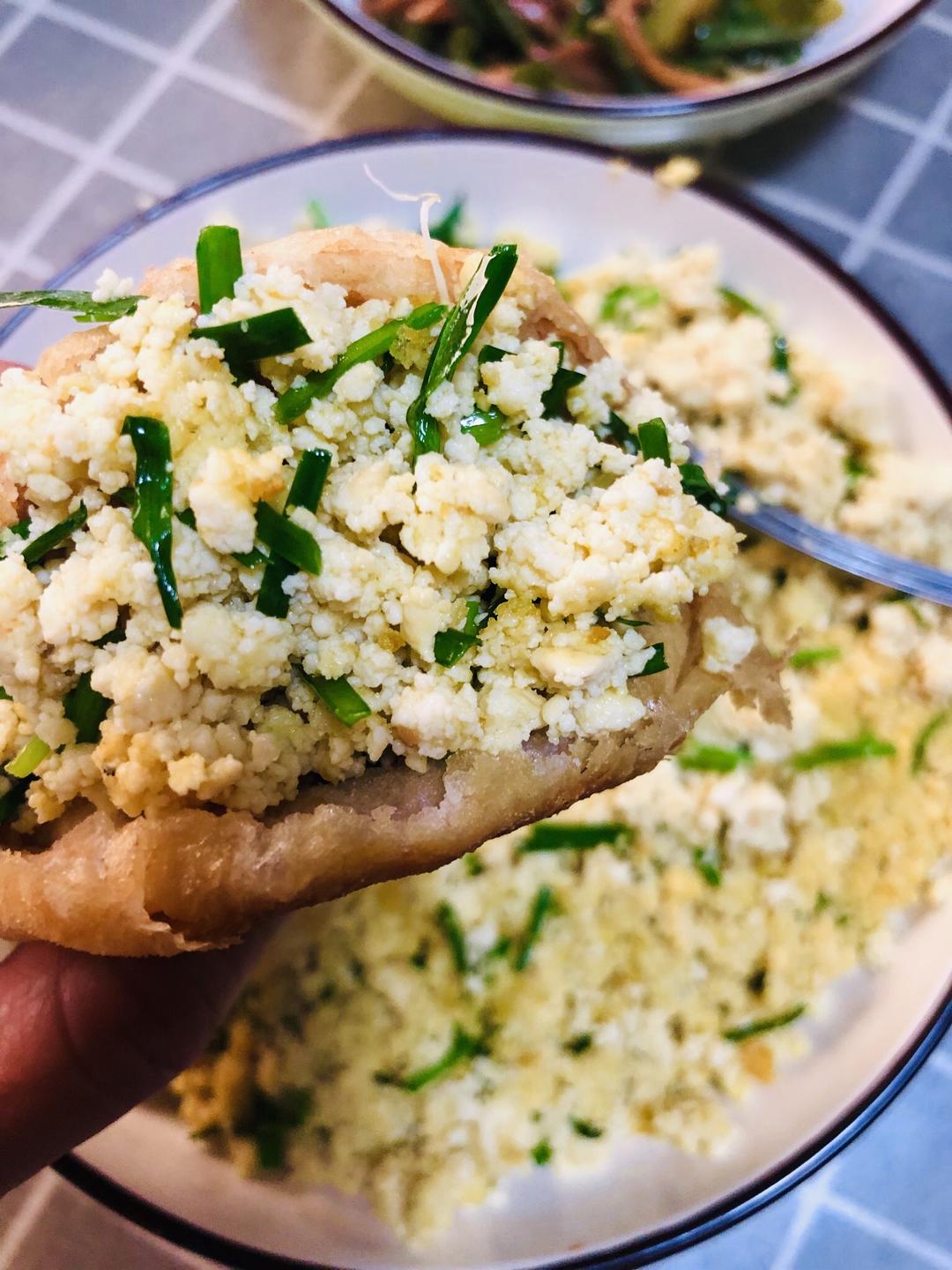鸡蛋炒豆腐～好吃没朋友～极简单（满满蛋白质）的做法