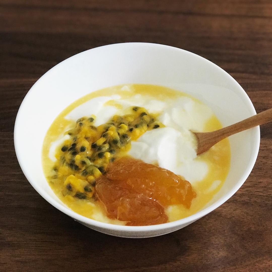 里海酸奶——可能是最好吃的酸奶，也可能是最长的菜谱名