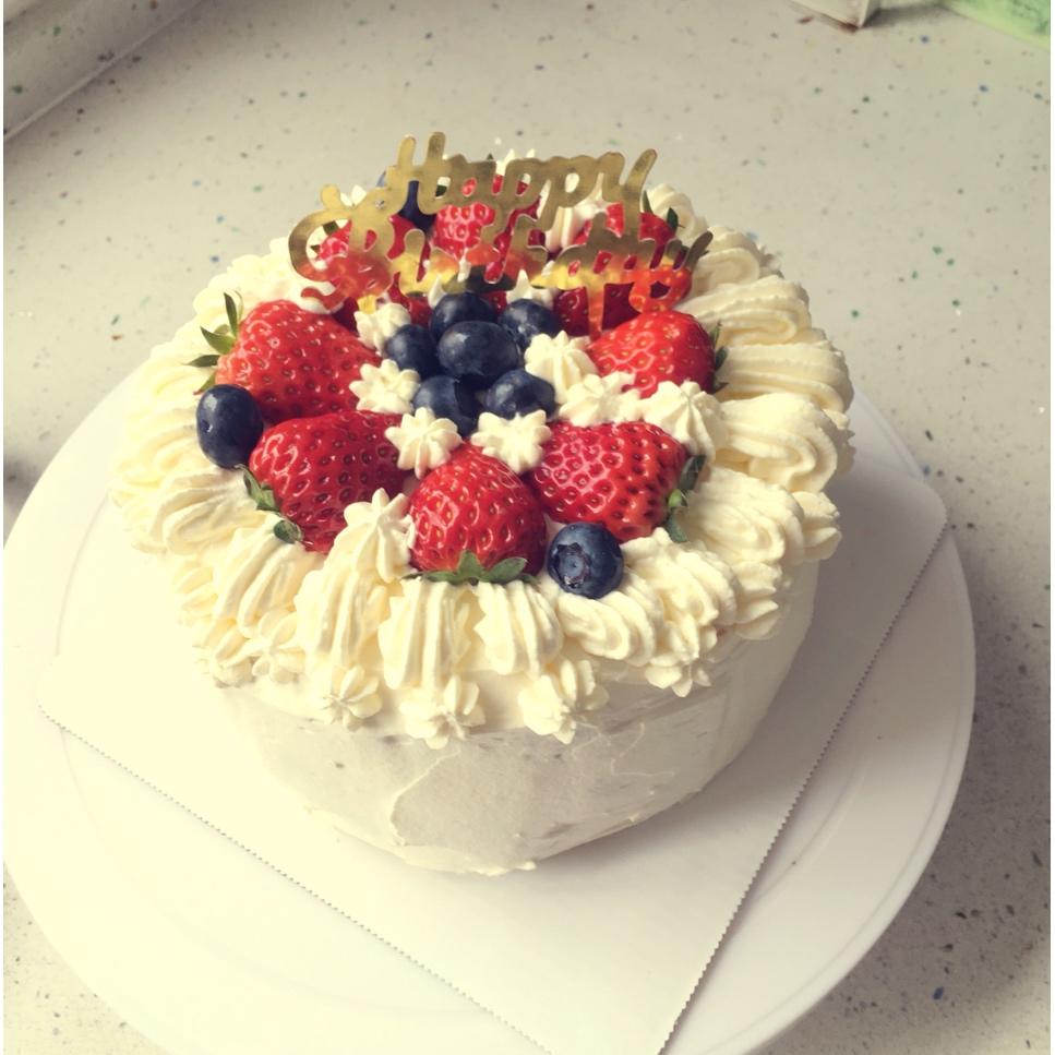 草莓鲜奶油蛋糕