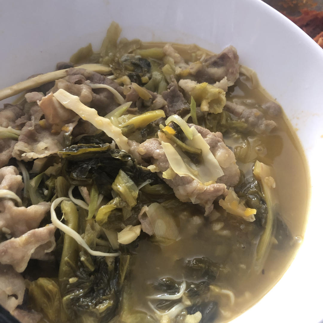 酸菜酸汤肥牛（夏天吃一锅不要太酸爽！！）