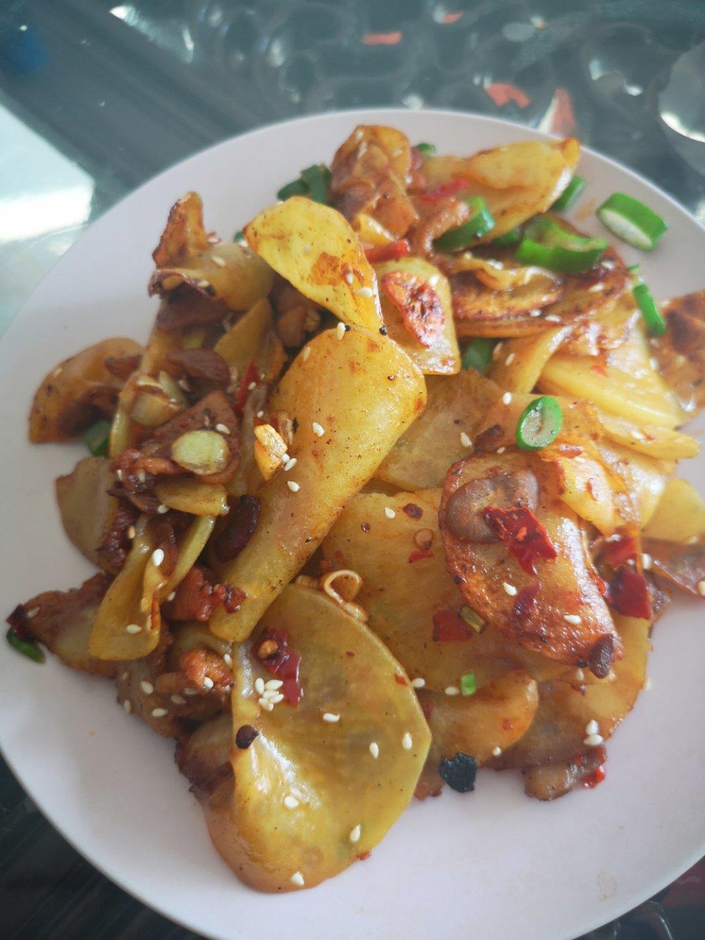 干锅土豆片