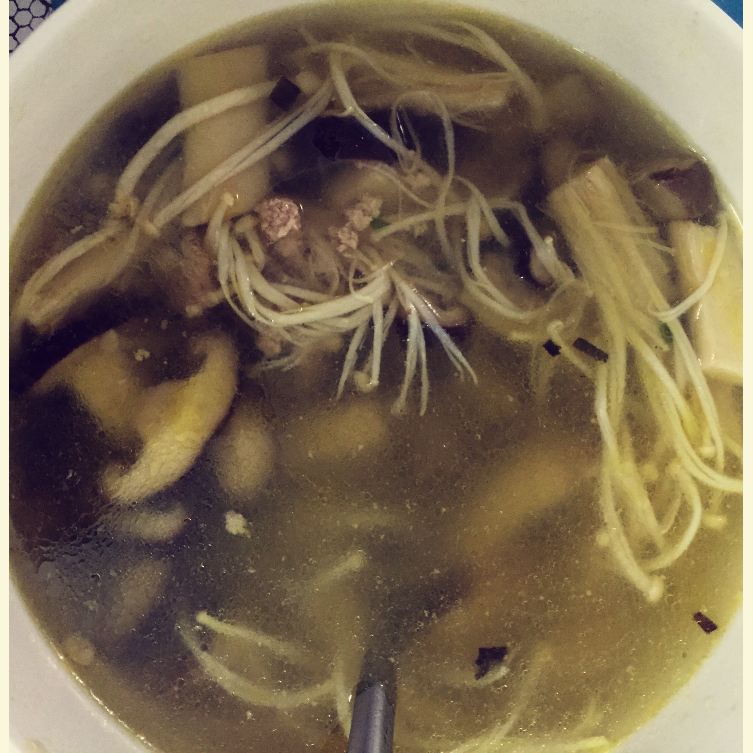 冬日暖汤——菌菇汤