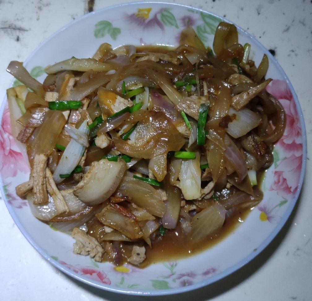 洋葱炒肉（宝宝爱吃）