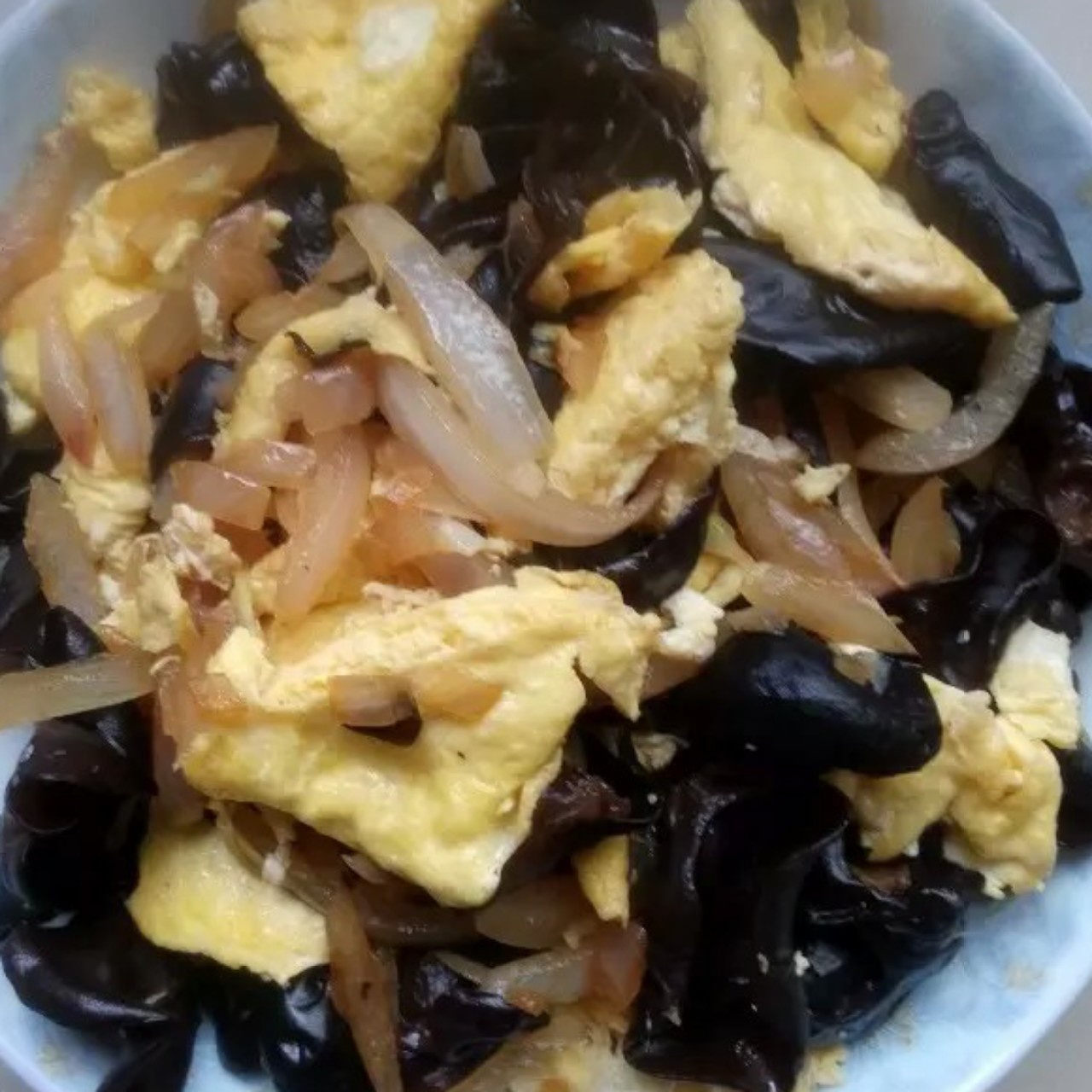 木耳炒鸡蛋 Wood ear Mushrooms with Egg