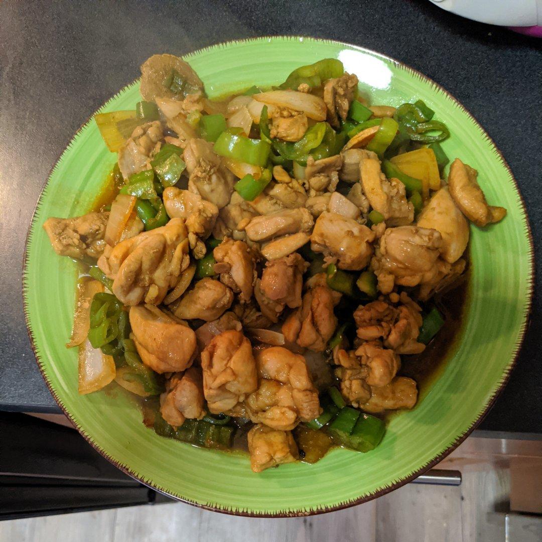 不加一滴水好吃到爆的干炒鸡腿肉