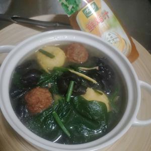 菠菜肉丸汤太太乐鲜鸡汁的做法 步骤6