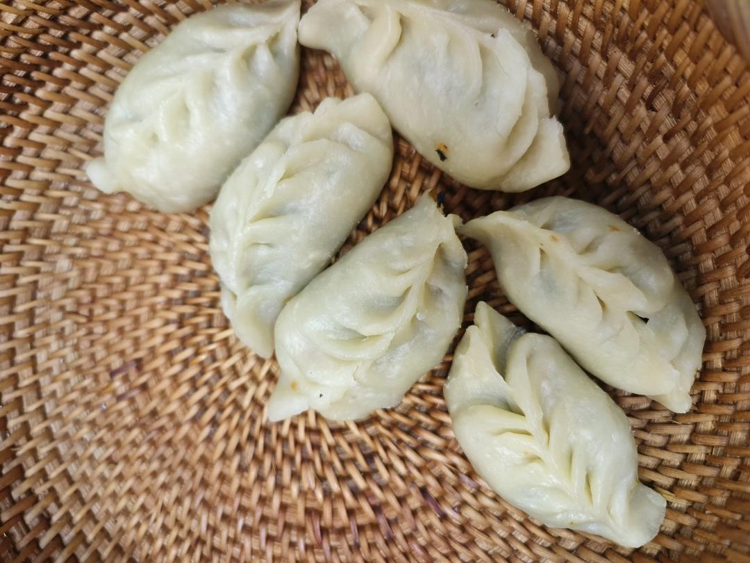 猪肉大葱烫面蒸饺