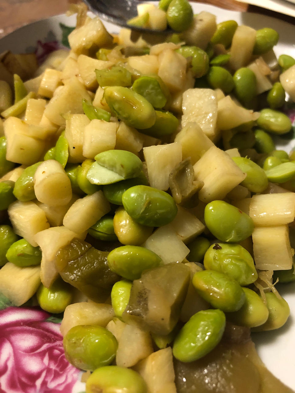 毛豆炒茭白榨菜