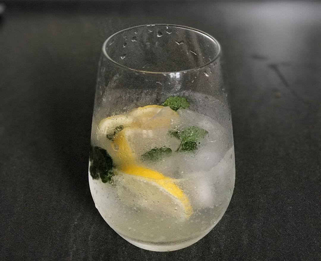 magicbottle做的自制mojito(莫吉托)鸡尾酒,夏日的一抹清凉.