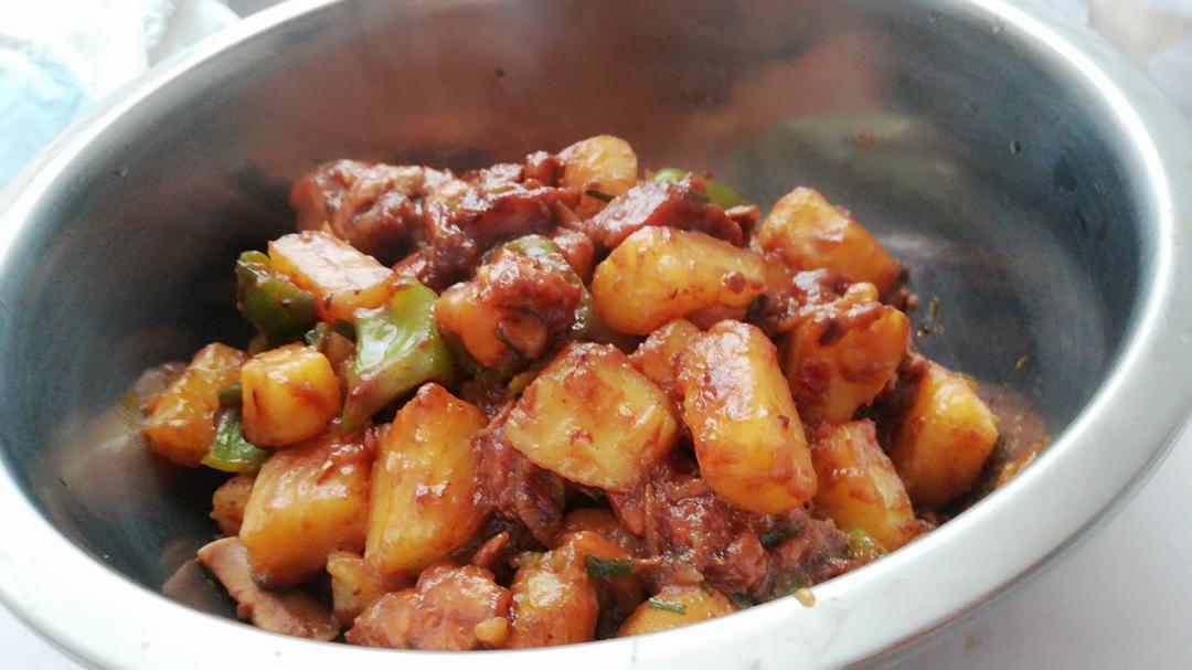 红烧土豆炖鸡腿