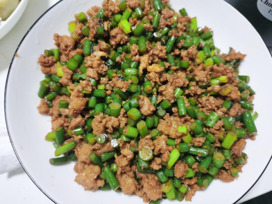 蒜苔炒肉沫的做法