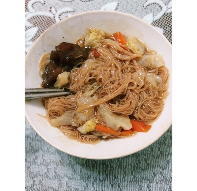 蚵仔大肠面线糊