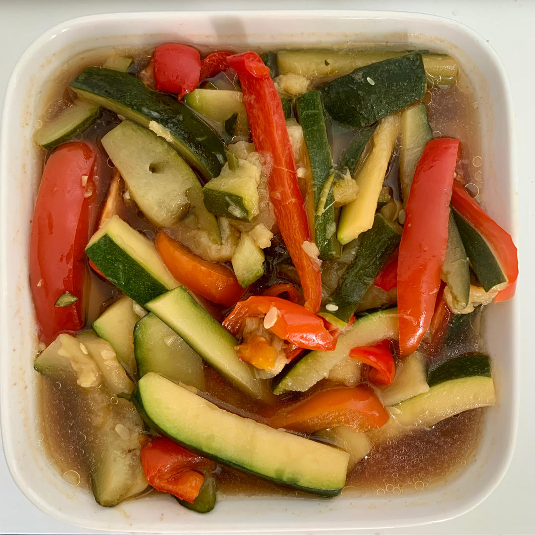 《昨日的美食》之炒红椒茄子