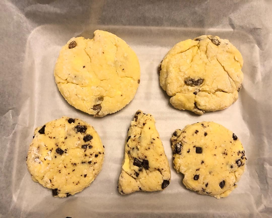 英式快手点心～葡萄干司康（Scone）