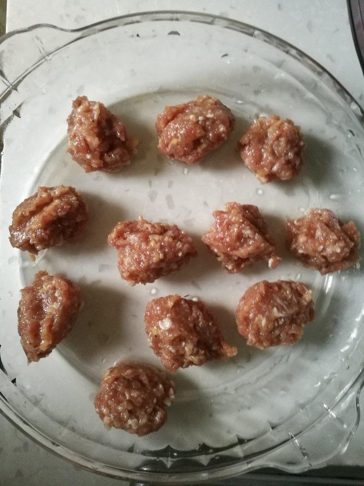 番茄烩牛肉丸