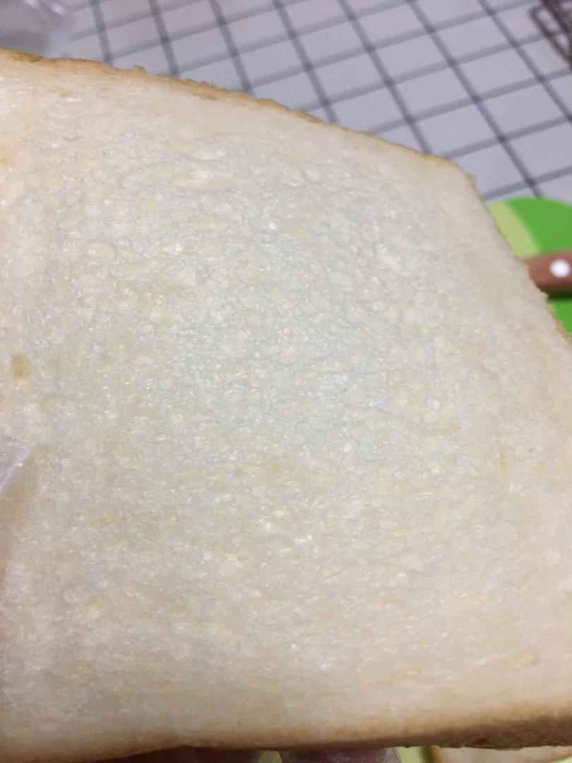 软到不敢捧起的牛奶甜吐司