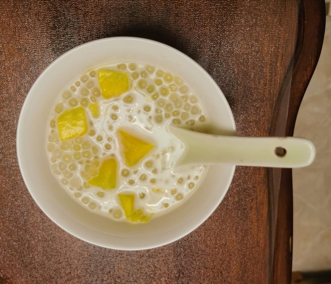 港式甜品——杨枝甘露(芒果西米露)附芒果花切法