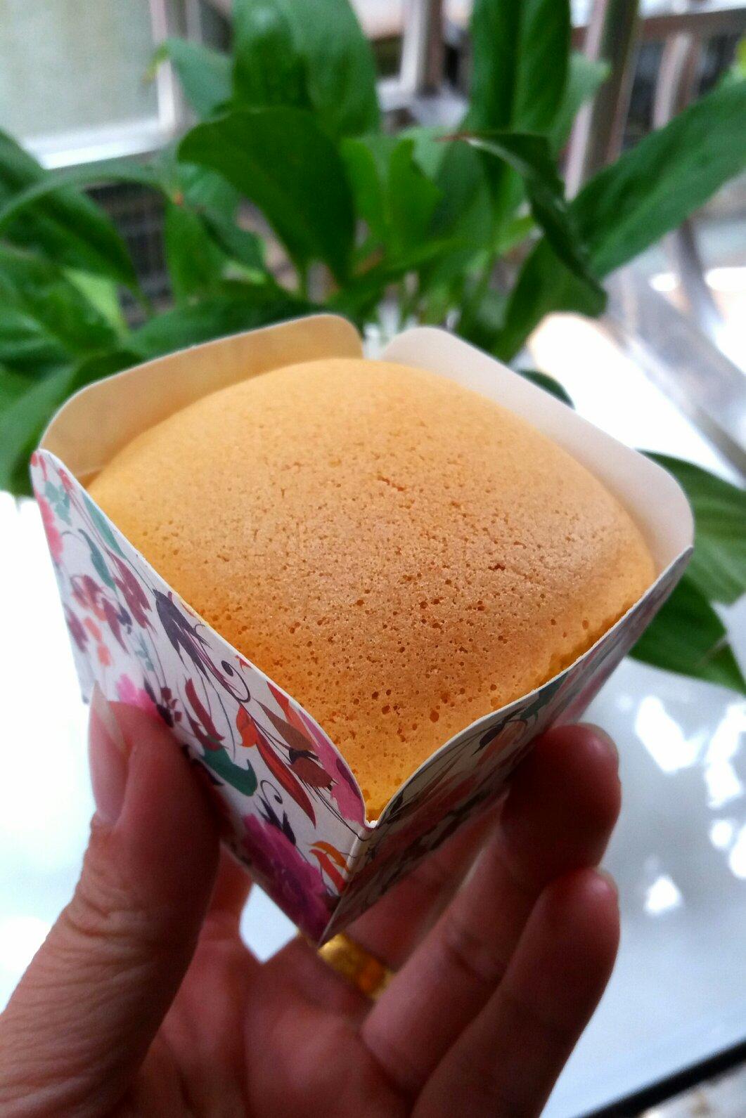 软绵绵戚风纸杯蛋糕