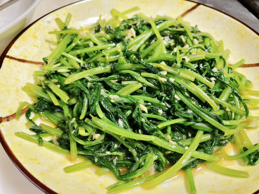 小美·精准控油保鲜 炒蔬菜    蒜香皇帝菜/茼蒿