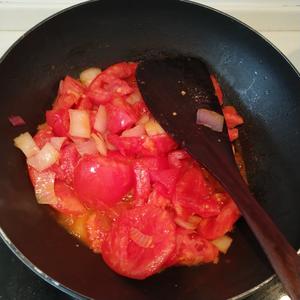 西红柿土豆炖牛腩的做法 步骤4