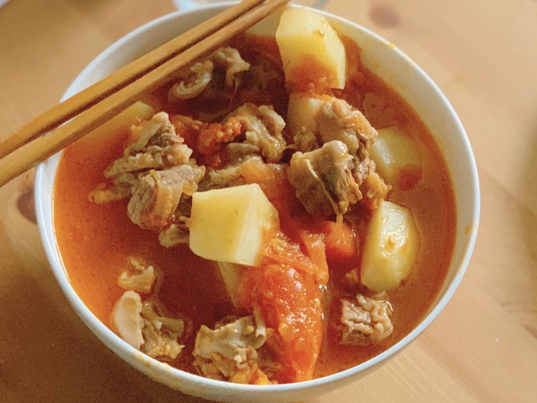 老丁的私房菜-番茄牛腩煲