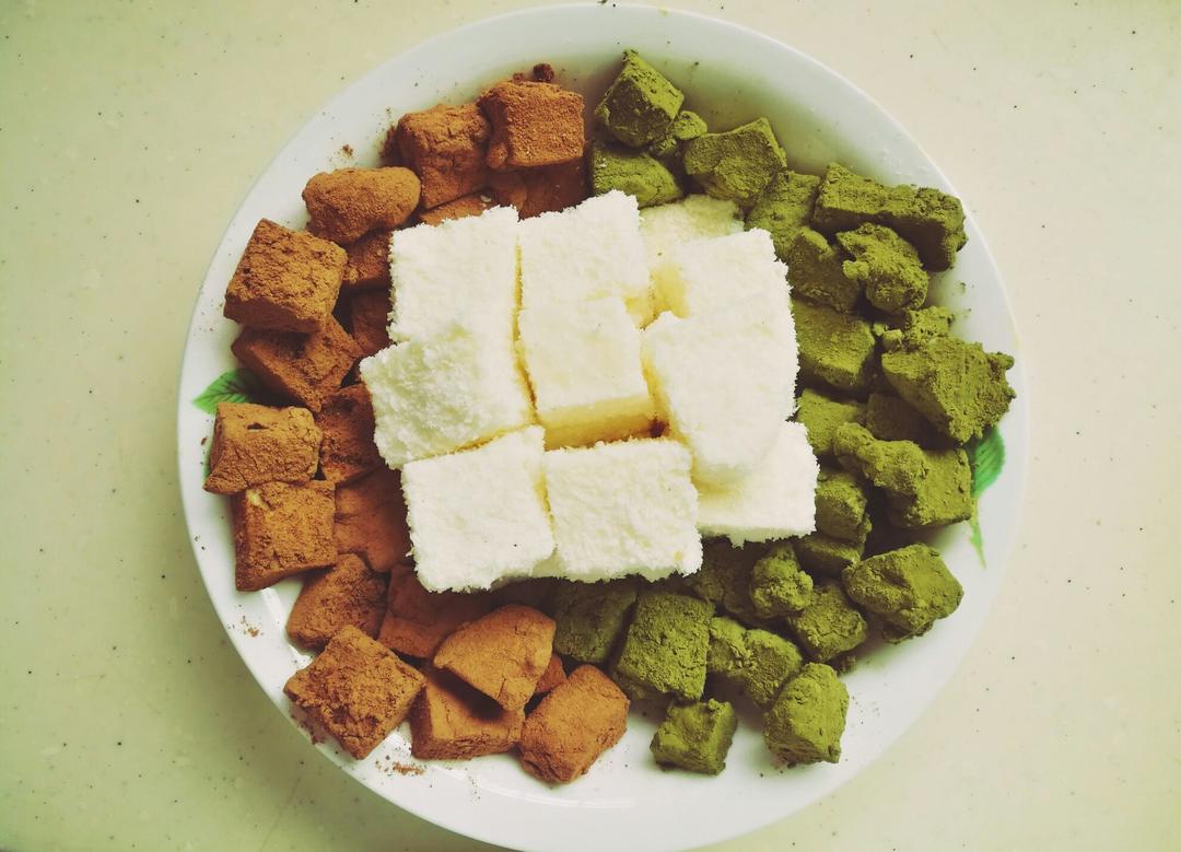 完胜85度C牛奶椰丝小方