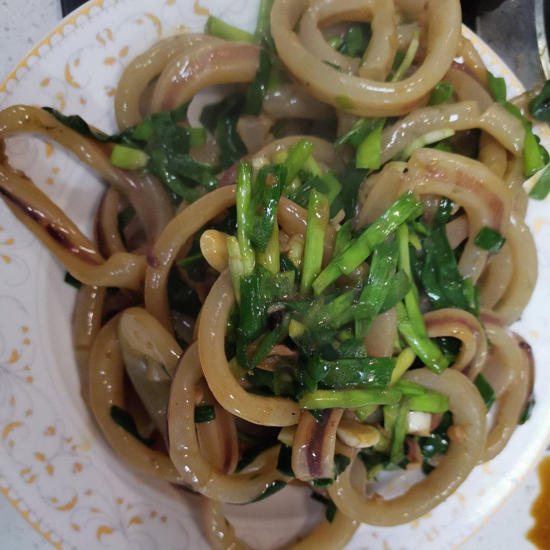想连吃三顿的「韭菜炒鱿鱼」，只需3分钟出锅！