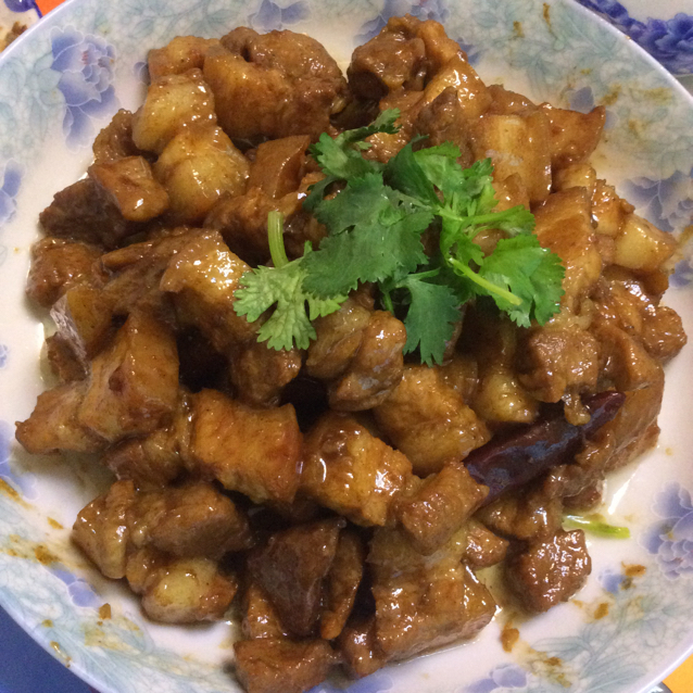 吃着碗里望着锅里的红烧肉
