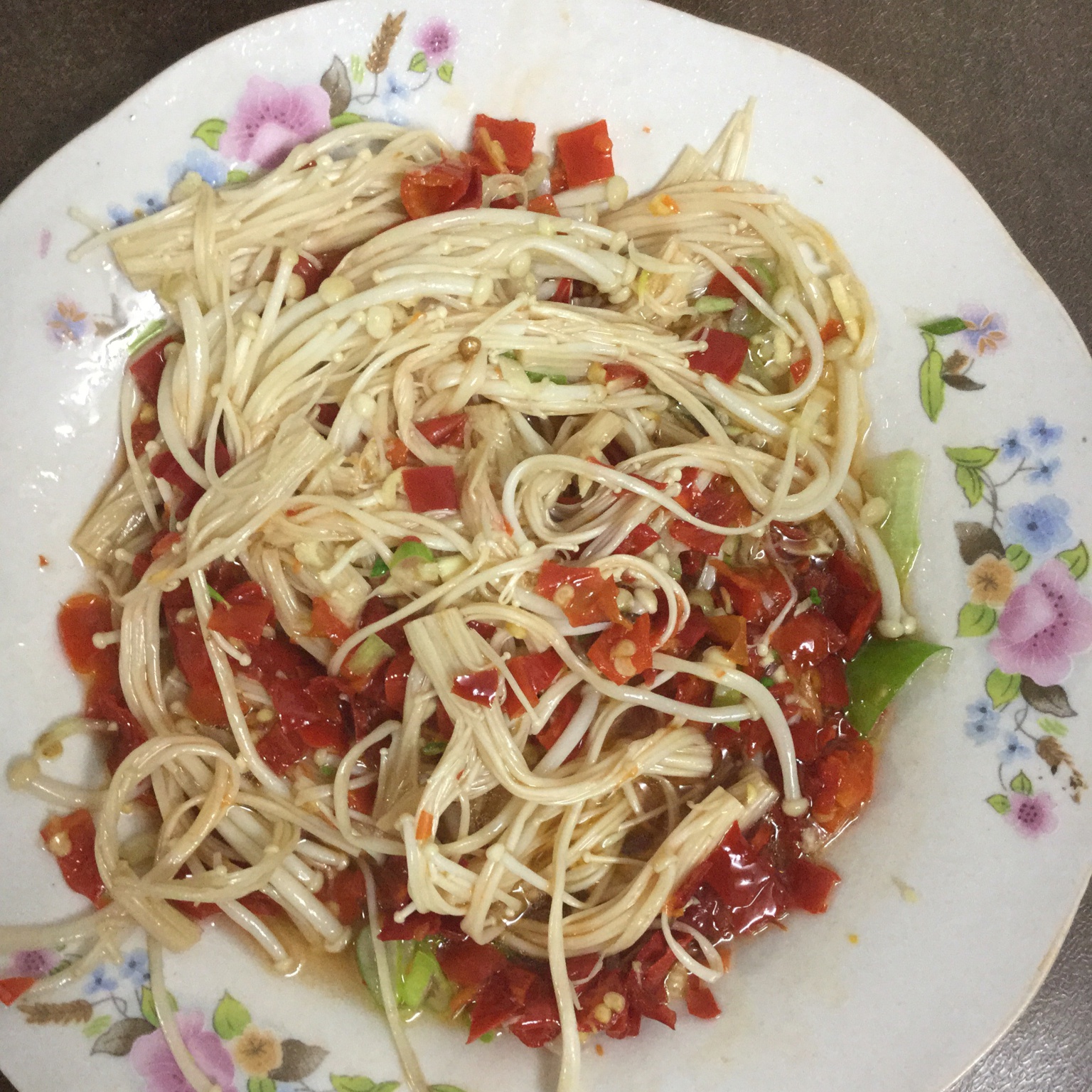 剁椒金针菇
