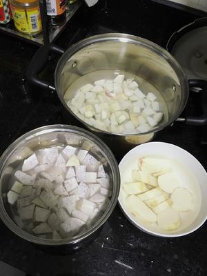 牛奶香芋淮山湯圓糖水的做法 步骤1
