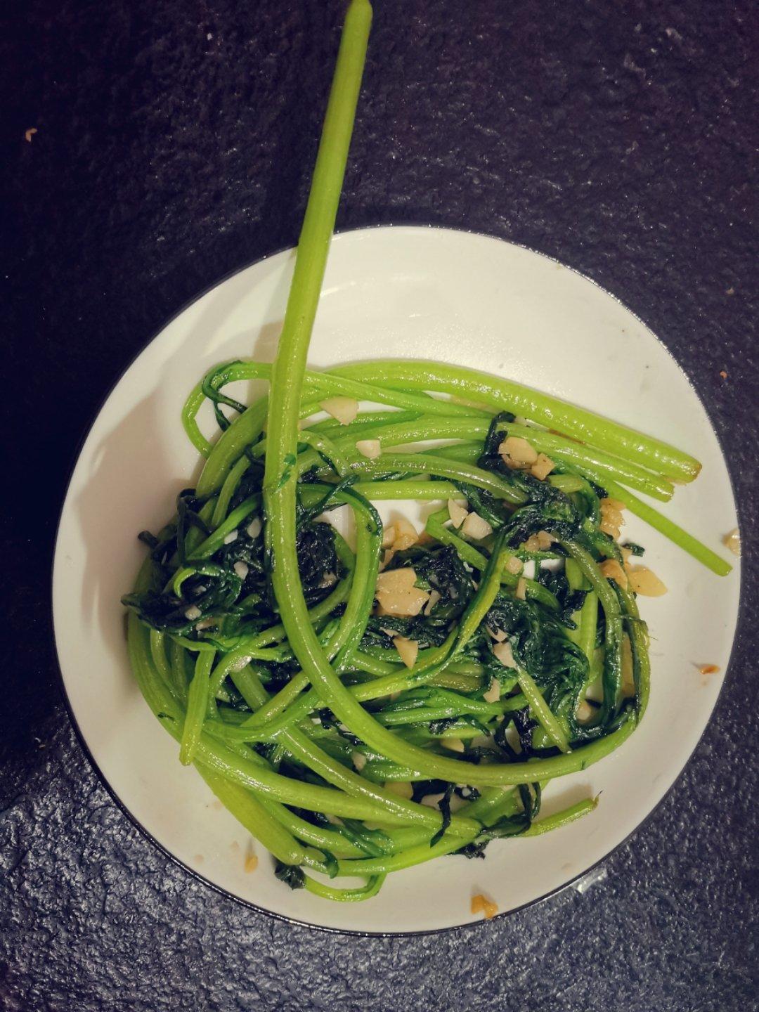 蒜蓉蒿子秆