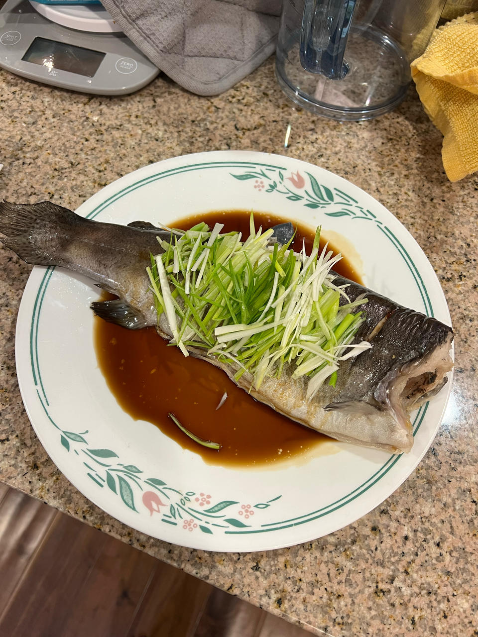 清蒸整鳟鱼