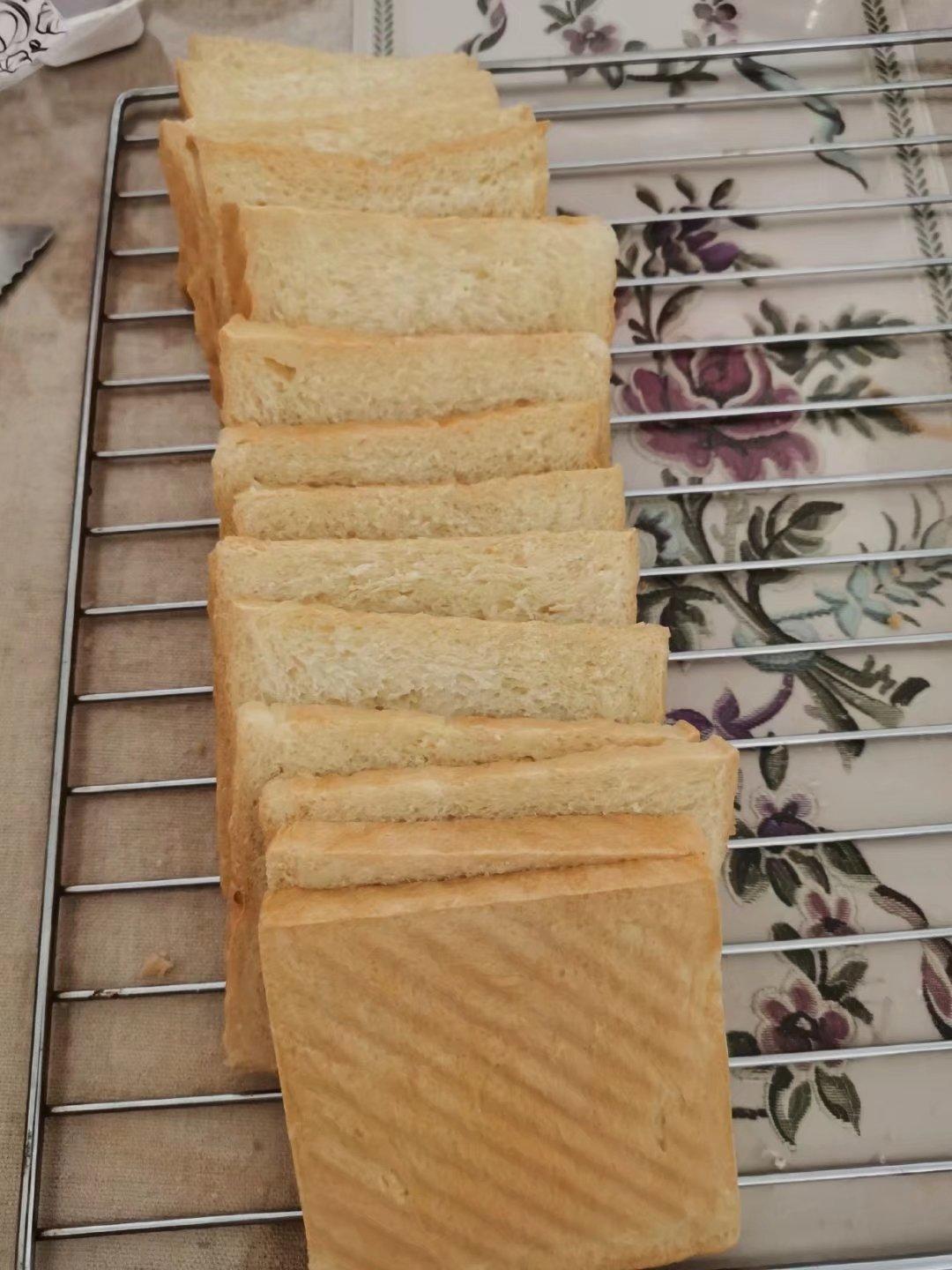 《Tinrry+》软绵绵的白吐司