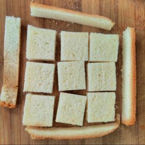炼奶煎切片面包的做法 步骤3