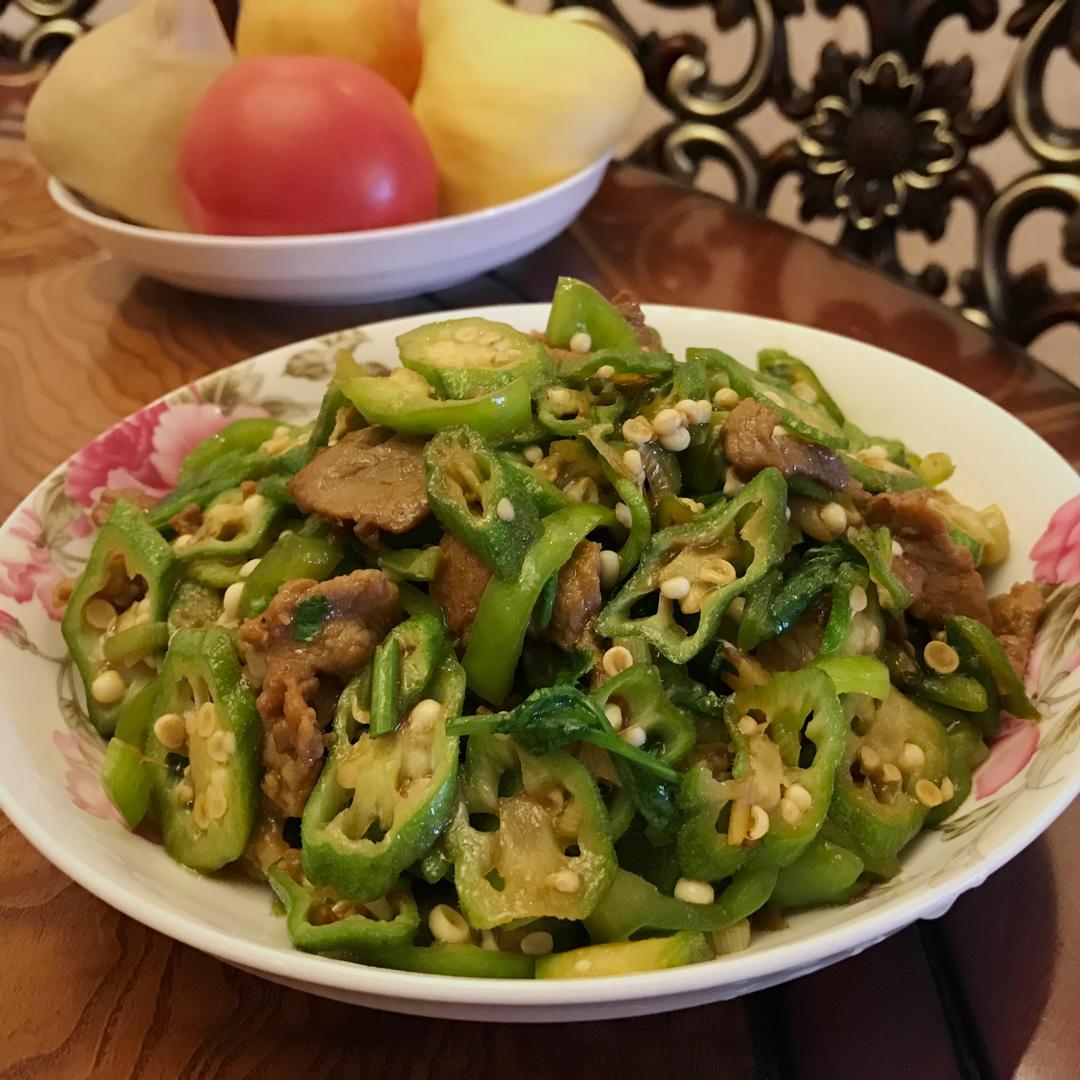 五花肉炒秋葵