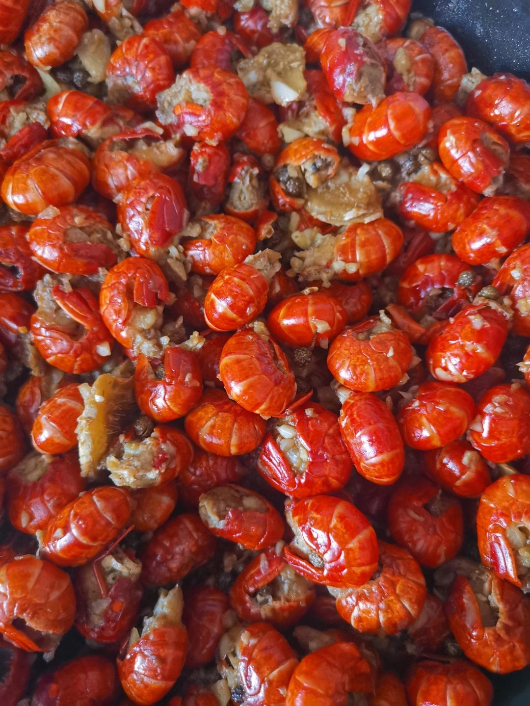 蒜蓉龙虾尾，不吃辣的小伙伴别错过