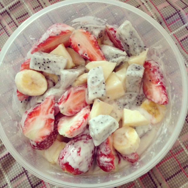 酸奶水果沙拉