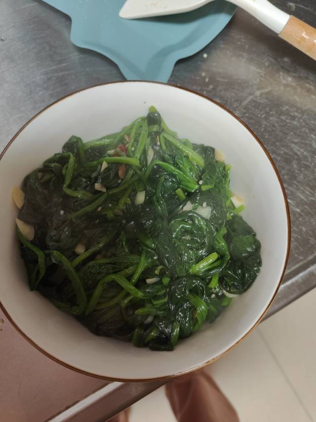 凉拌菠菜