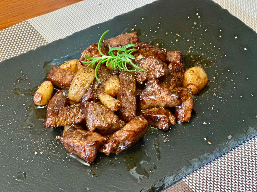 黑蒜子牛肉粒