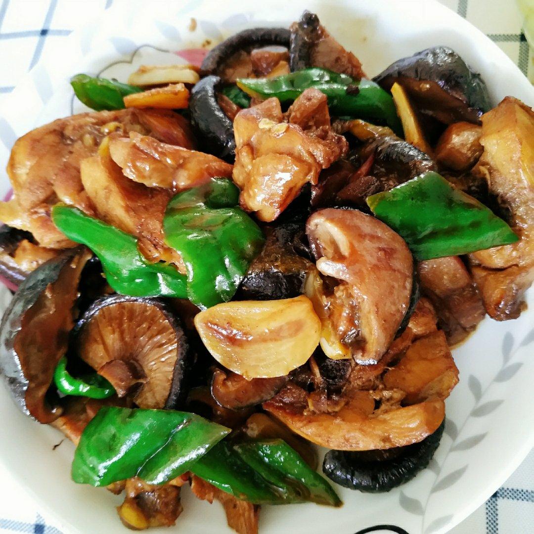 黄焖鸡米饭