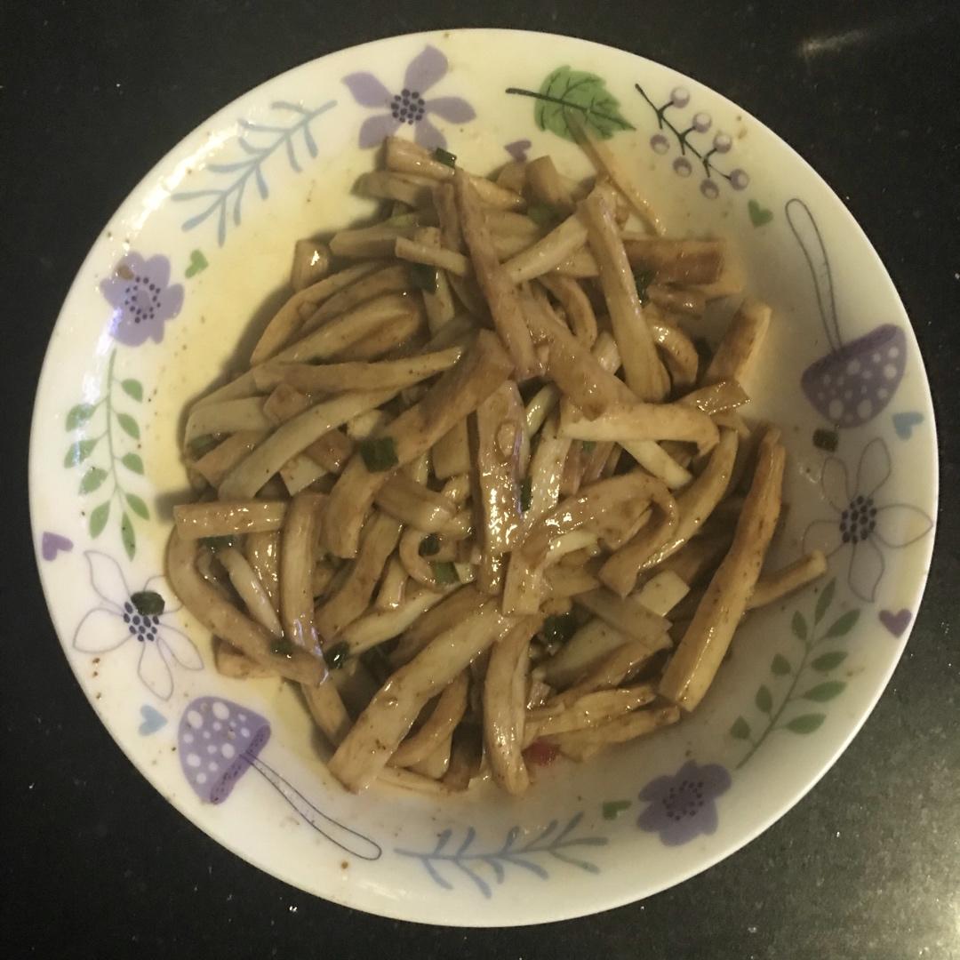 比肉还要好吃的凉拌菜！简单易做。