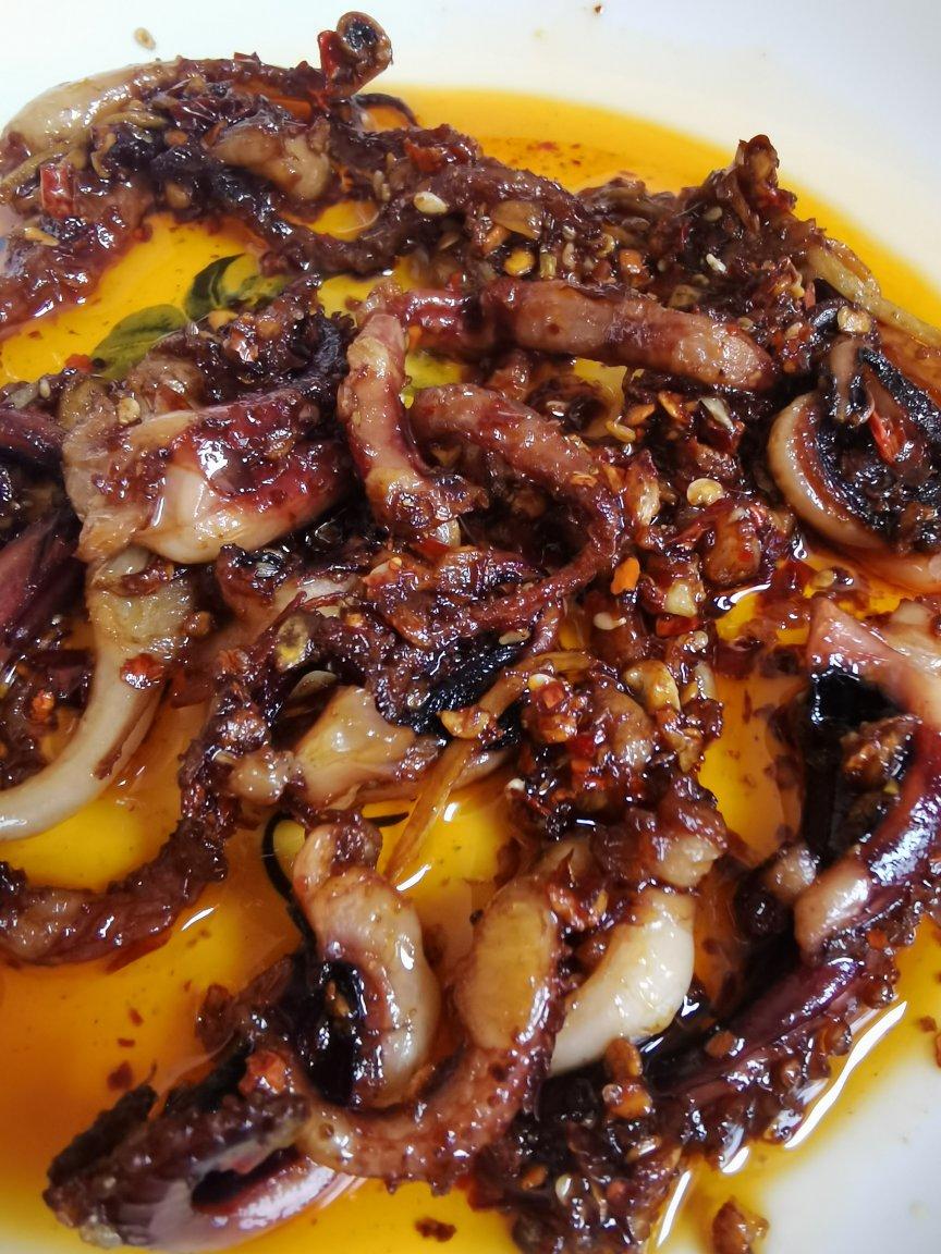 超下饭的孜然鱿鱼须，香辣爽嫩，比烧烤还好吃