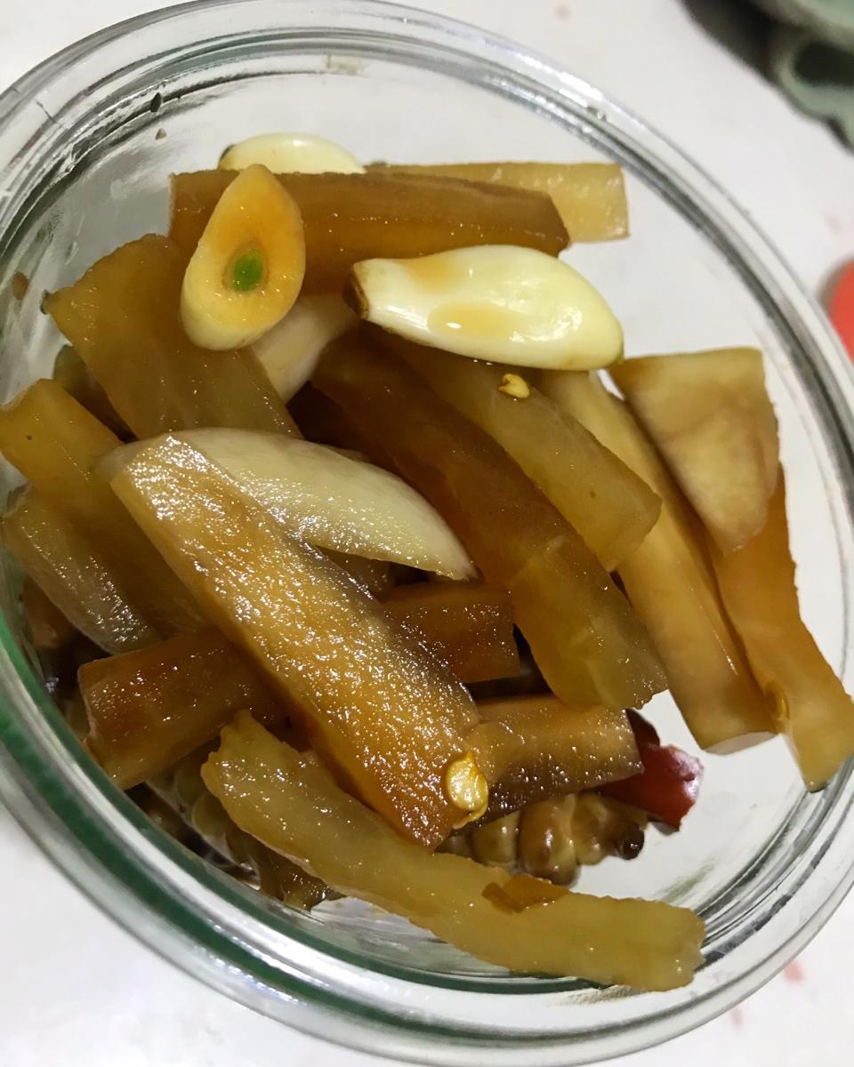 酱香酸辣萝卜条