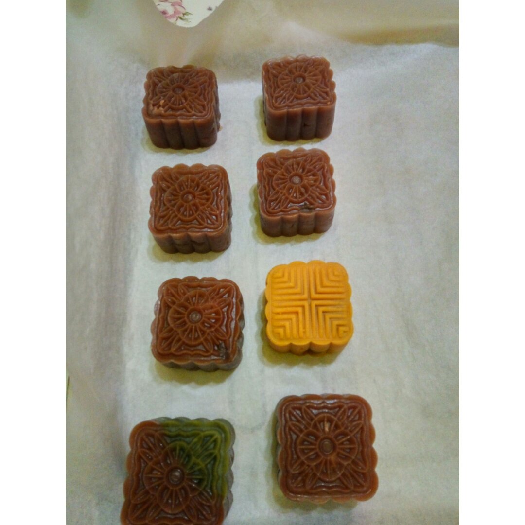 桃山皮—蛋黄莲蓉月饼