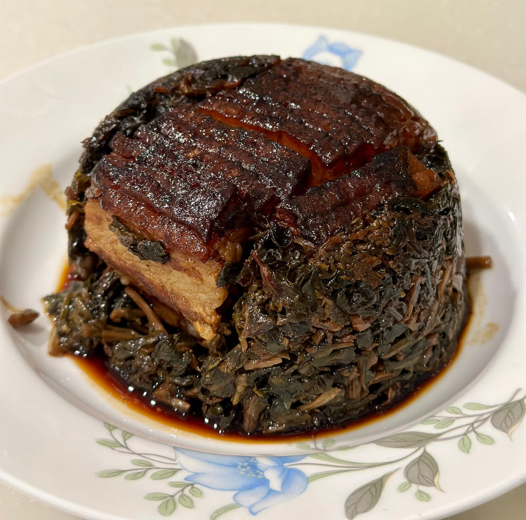 教你在家也可以做的梅菜扣肉，软糯香甜，不油不腻.