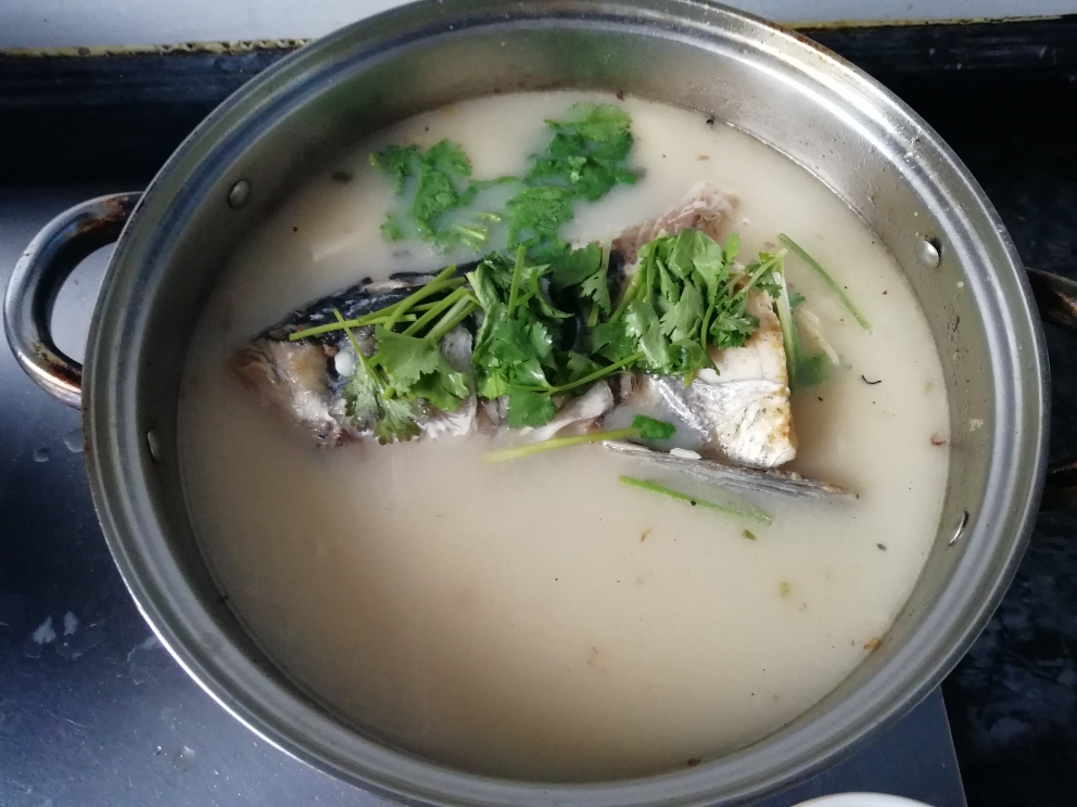 秘制私房鱼头肉圆豆腐汤的做法