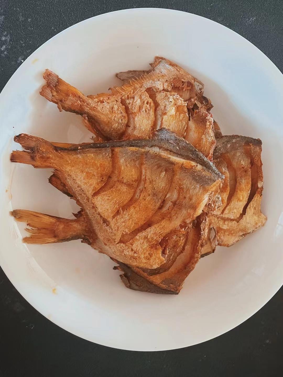香煎鲳鱼