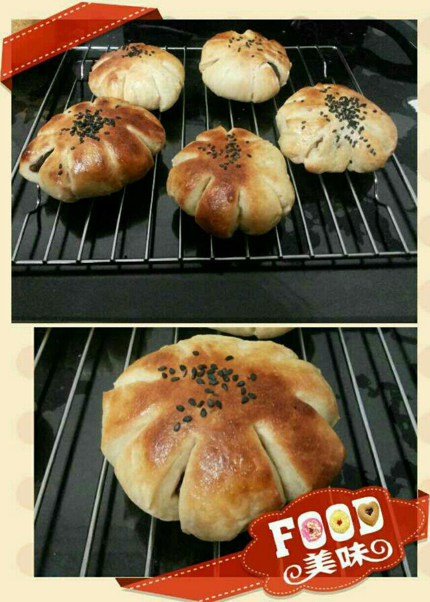 花朵豆沙面包