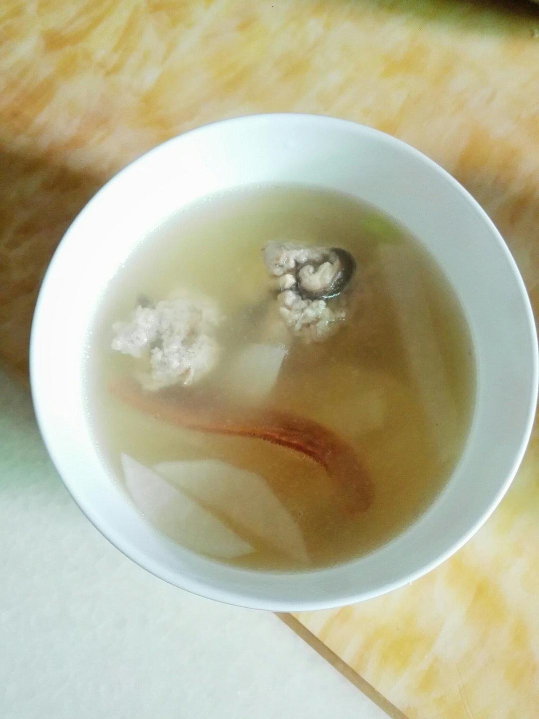 清淡的萝卜肉丸汤